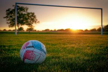 FIFA妥协，央视拒绝天价，世界杯转播费再次下调！（配图示意）